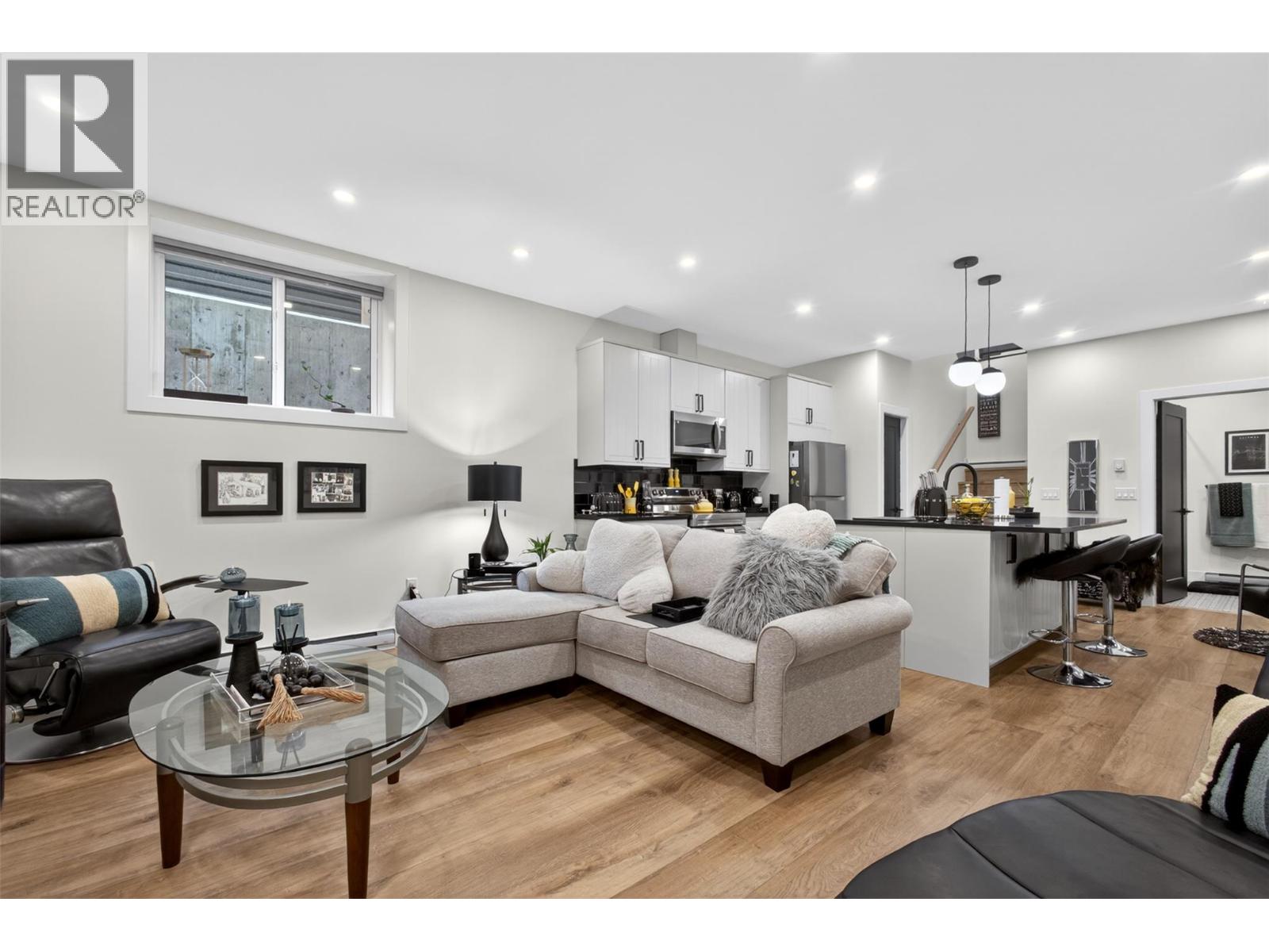 697 Balsam Road, Kelowna, British Columbia  V1W 1C1 - Photo 52 - 10382964