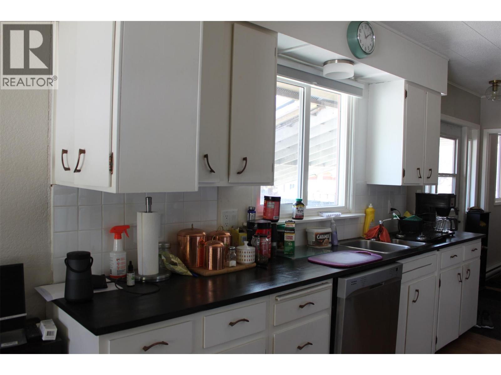 119 2nd Avenue Nw, Nakusp, British Columbia  V0G 1R0 - Photo 10 - 10384393