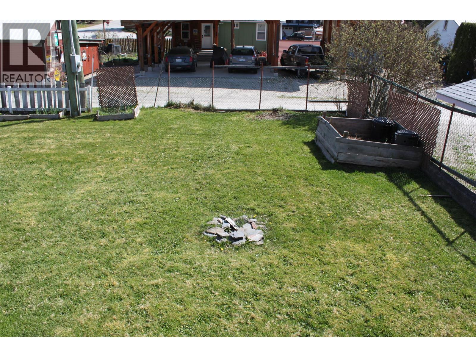 119 2nd Avenue Nw, Nakusp, British Columbia  V0G 1R0 - Photo 19 - 10384393