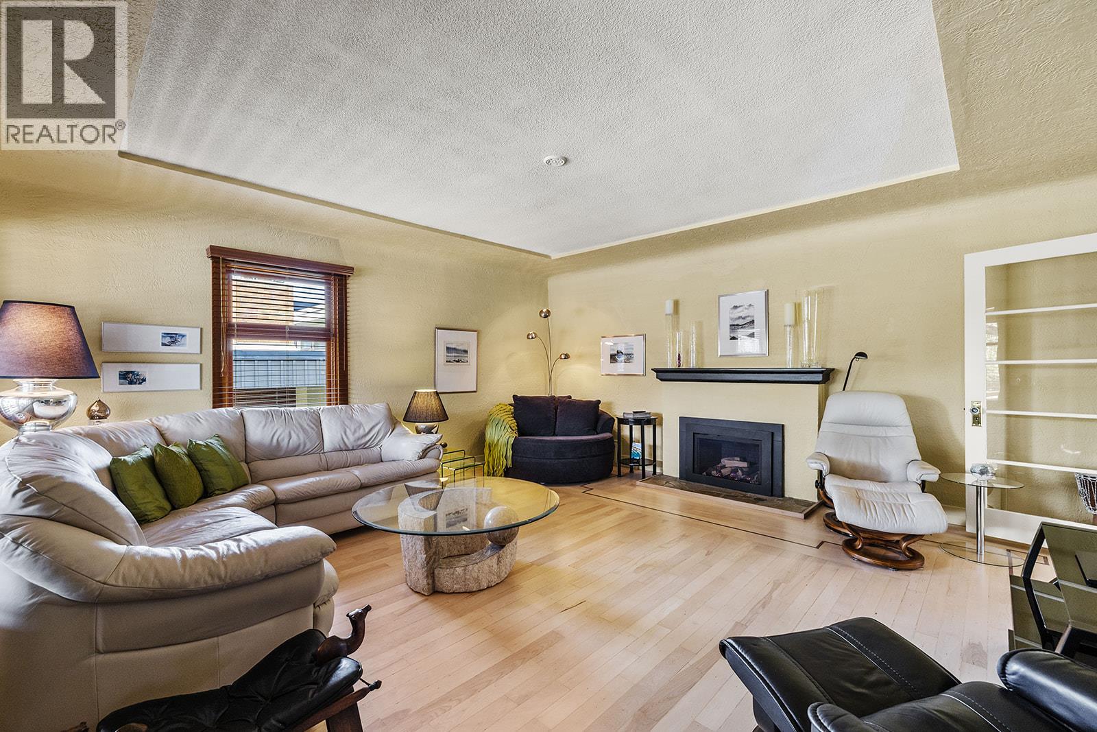 354 Burne Avenue, Kelowna, British Columbia  V1Y 5P1 - Photo 5 - 10383755