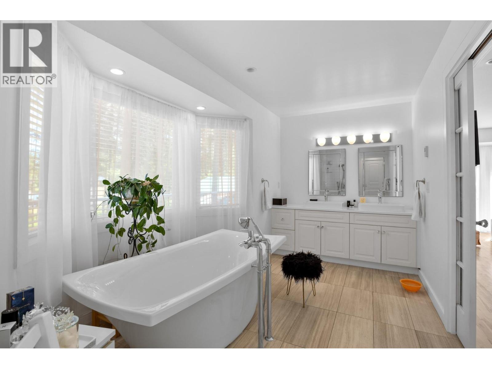 7991 Alpine Road, Kelowna, British Columbia  V1Z 3V8 - Photo 34 - 10384116