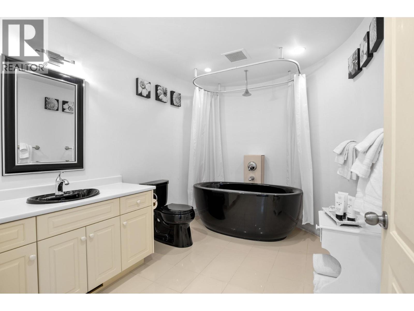 7991 Alpine Road, Kelowna, British Columbia  V1Z 3V8 - Photo 41 - 10384116