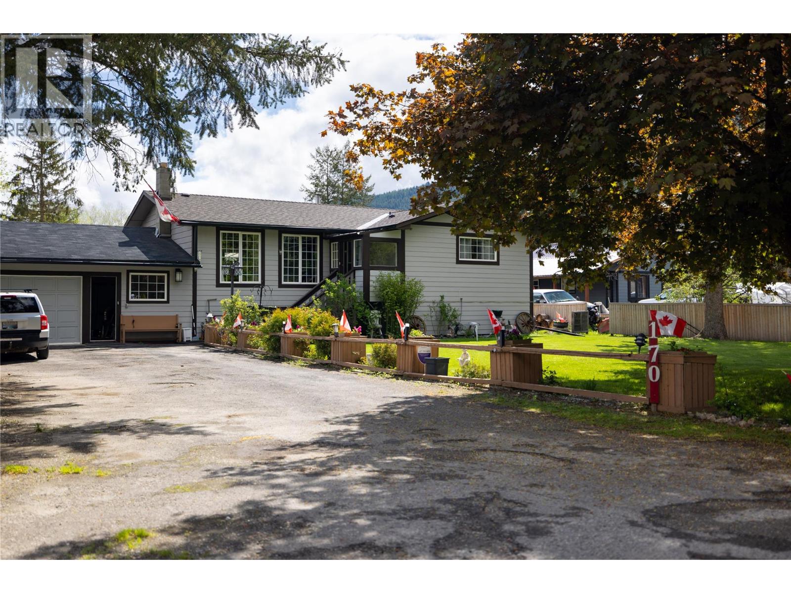 170 Whitevale Road, Lumby, British Columbia  V0E 2G7 - Photo 2 - 10384535