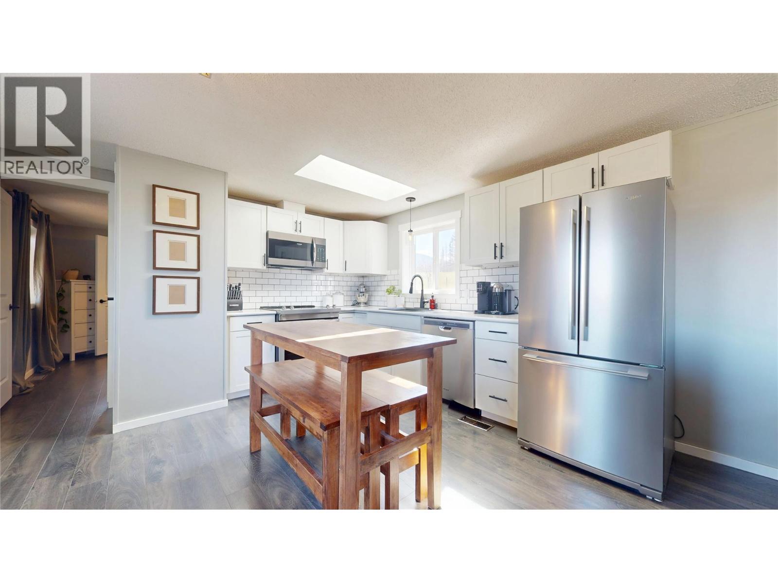 3251 45th Street S, Cranbrook, British Columbia  V1C 7A1 - Photo 5 - 10384184