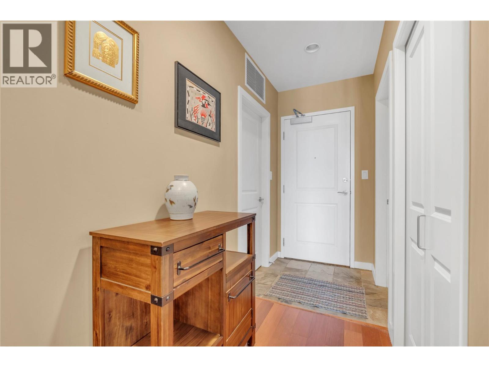 3301 Skaha Lake Road Unit# 201, Penticton, British Columbia  V2A 6G6 - Photo 3 - 10382146