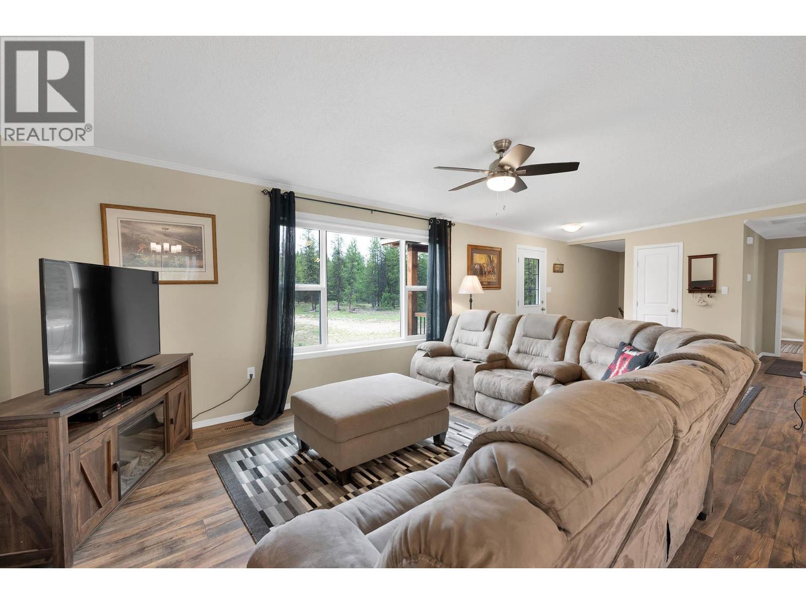 3090 Buffalo Springs Road, Barriere, British Columbia  V0E 1E0 - Photo 10 - 10384536