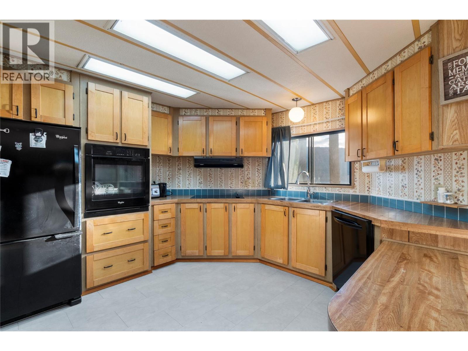 8698 Penwith Way, St. Ives, British Columbia  V0E 1M9 - Photo 13 - 10384525