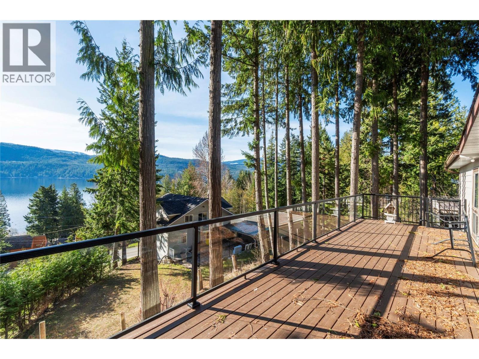 8698 Penwith Way, St. Ives, British Columbia  V0E 1M9 - Photo 8 - 10384525