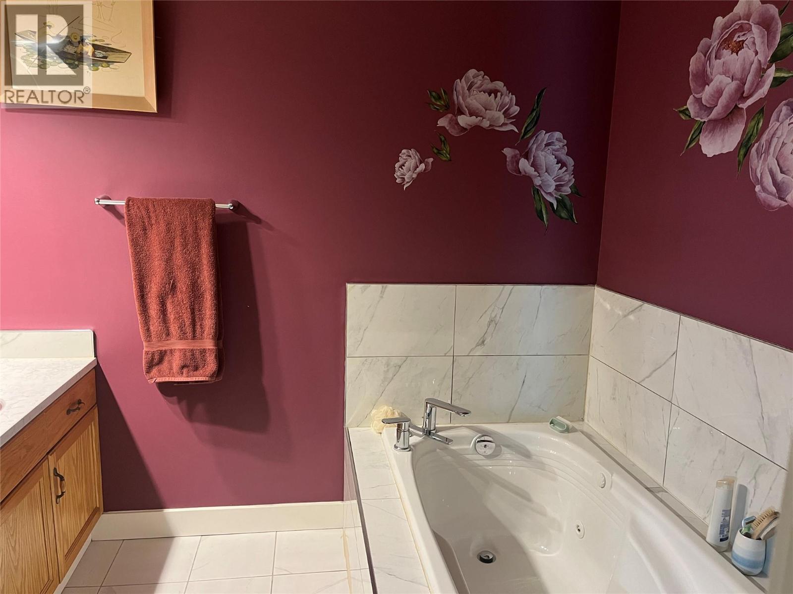 2034 Saddleview Avenue, Lumby, British Columbia  V0E 2G0 - Photo 12 - 10384447