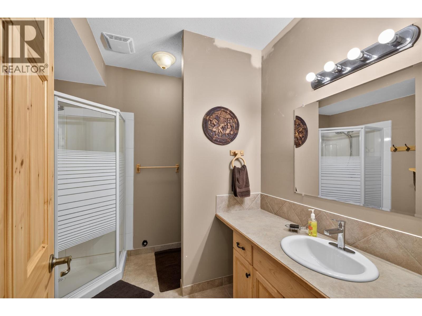 4484 Spruce Bay, Fairmont Hot Springs, British Columbia  V0B 1L2 - Photo 46 - 10384391