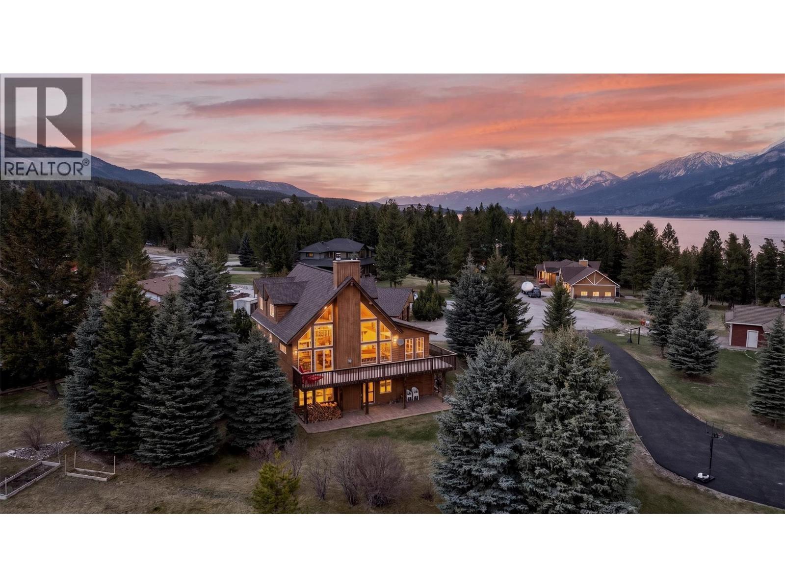 4484 Spruce Bay, Fairmont Hot Springs, British Columbia  V0B 1L2 - Photo 60 - 10384391