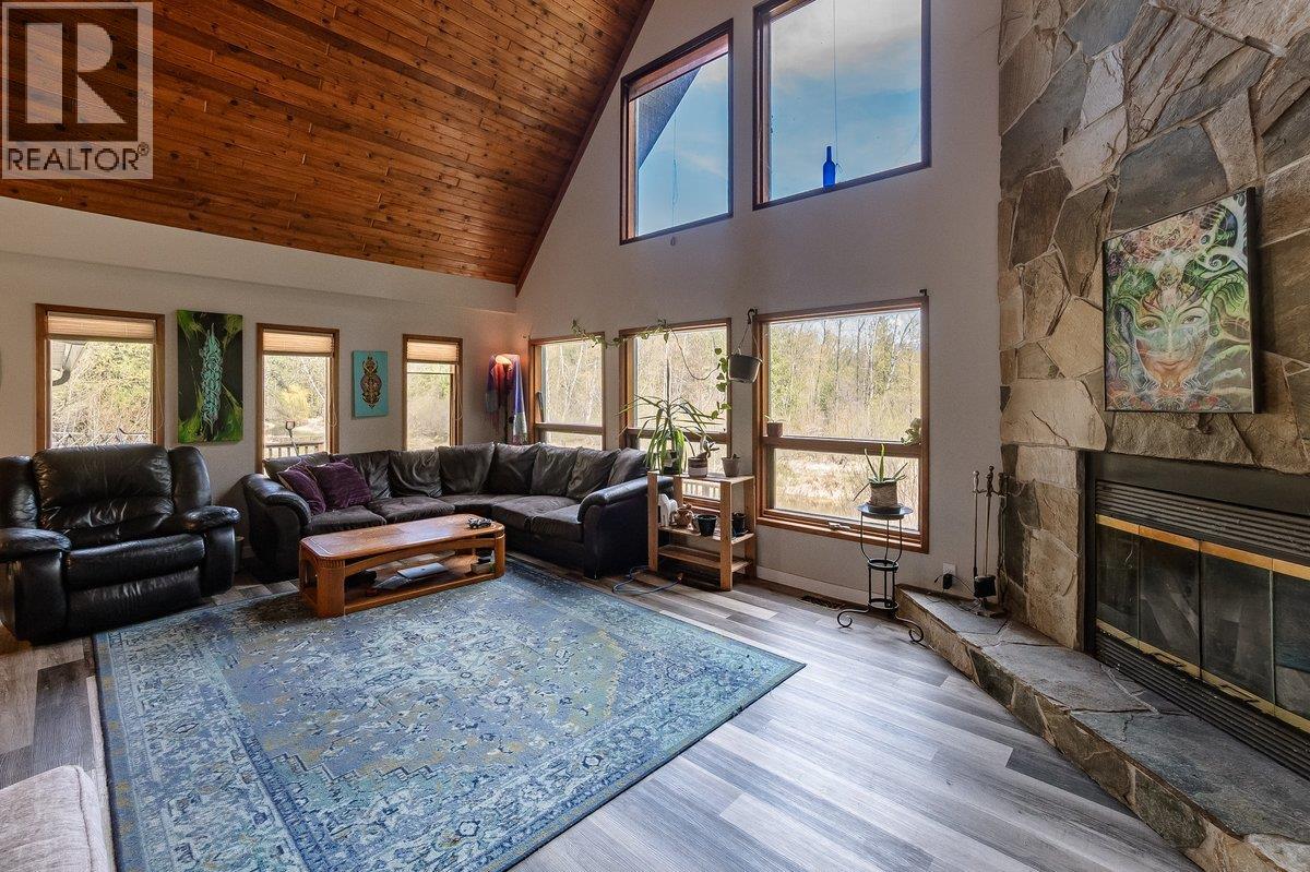 4408 Slocan  River Road, Winlaw, British Columbia  V0G 2J0 - Photo 13 - 10384353