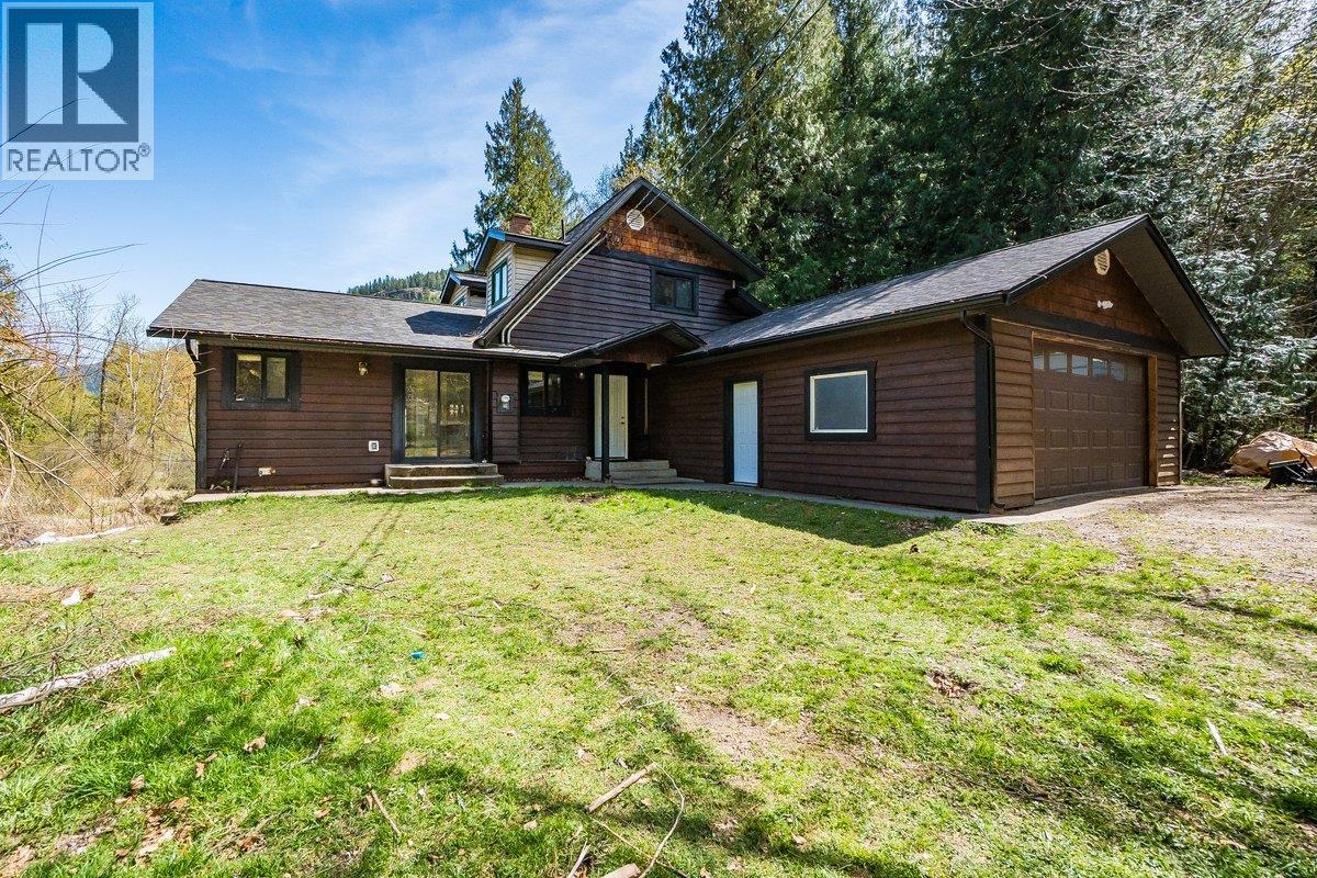 4408 Slocan  River Road, Winlaw, British Columbia  V0G 2J0 - Photo 3 - 10384353