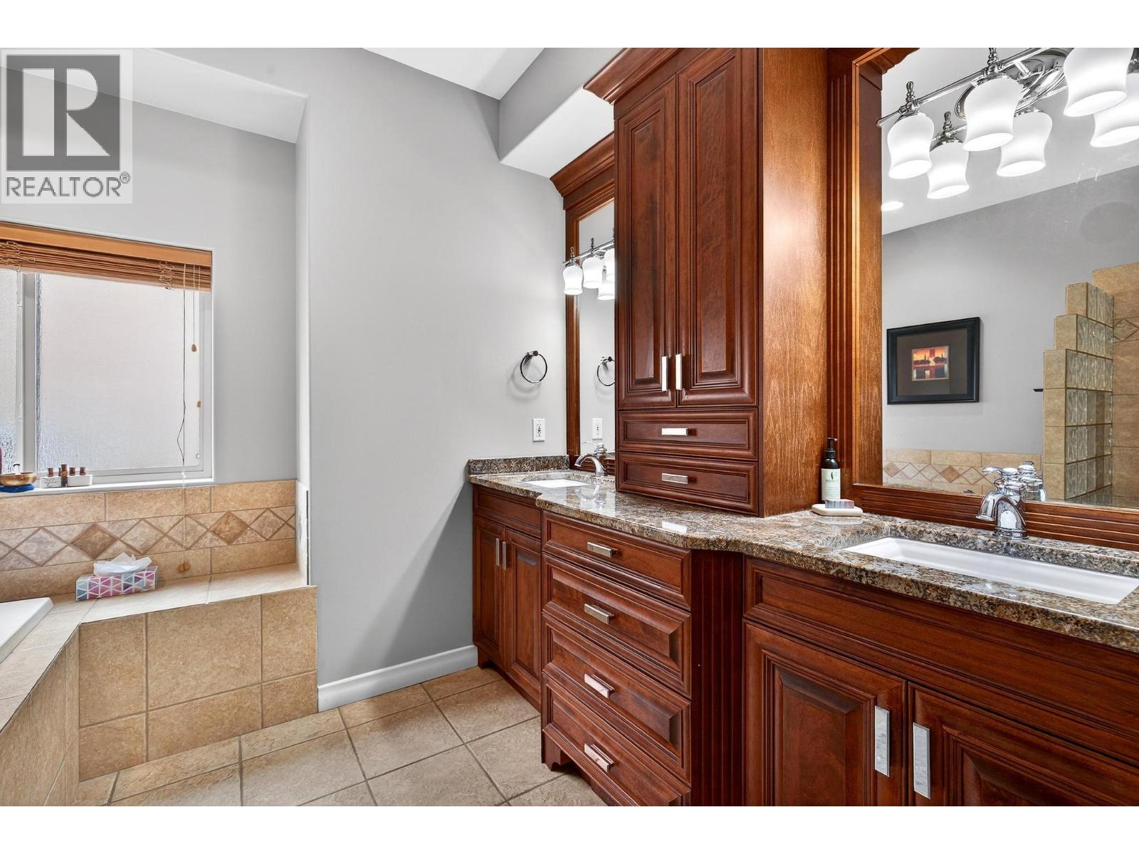 2288 Capistrano Drive, Kelowna, British Columbia  V1V 2A2 - Photo 16 - 10382435