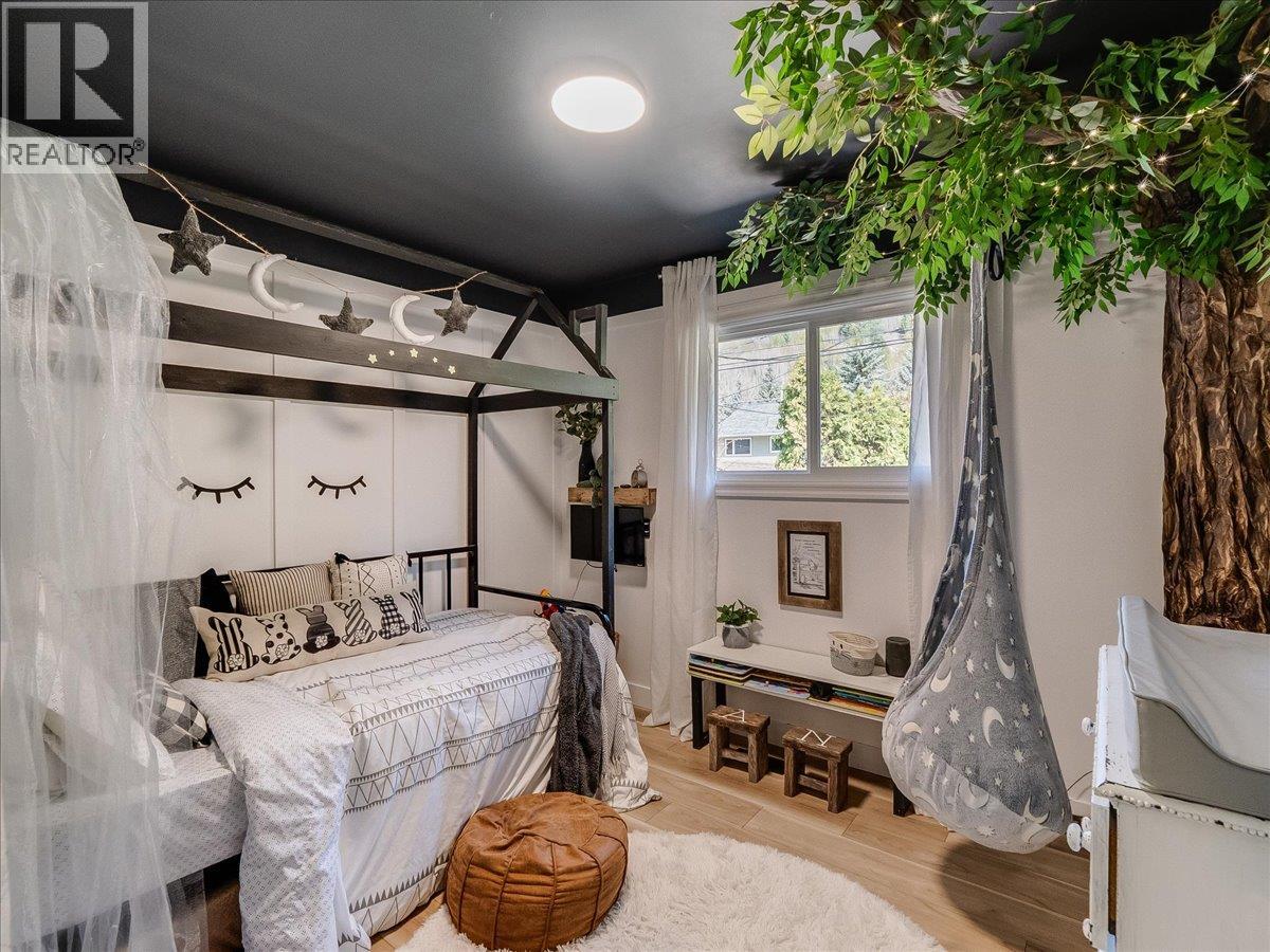 3461 Aster Drive, Trail, British Columbia  V1R 2X2 - Photo 21 - 10384382