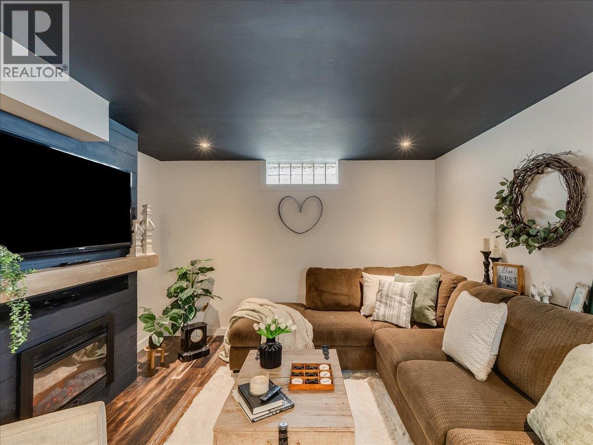 3461 Aster Drive, Trail, British Columbia  V1R 2X2 - Photo 25 - 10384382