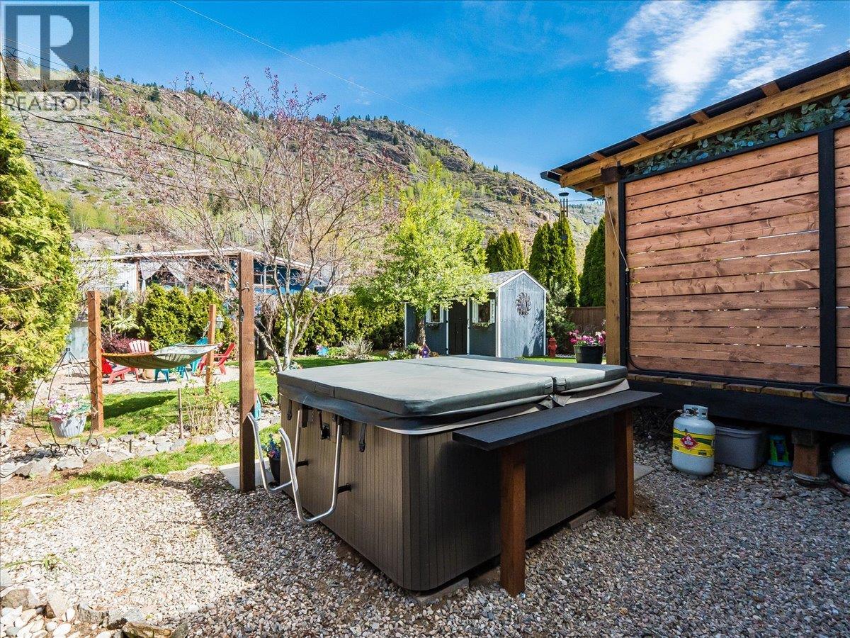 3461 Aster Drive, Trail, British Columbia  V1R 2X2 - Photo 40 - 10384382