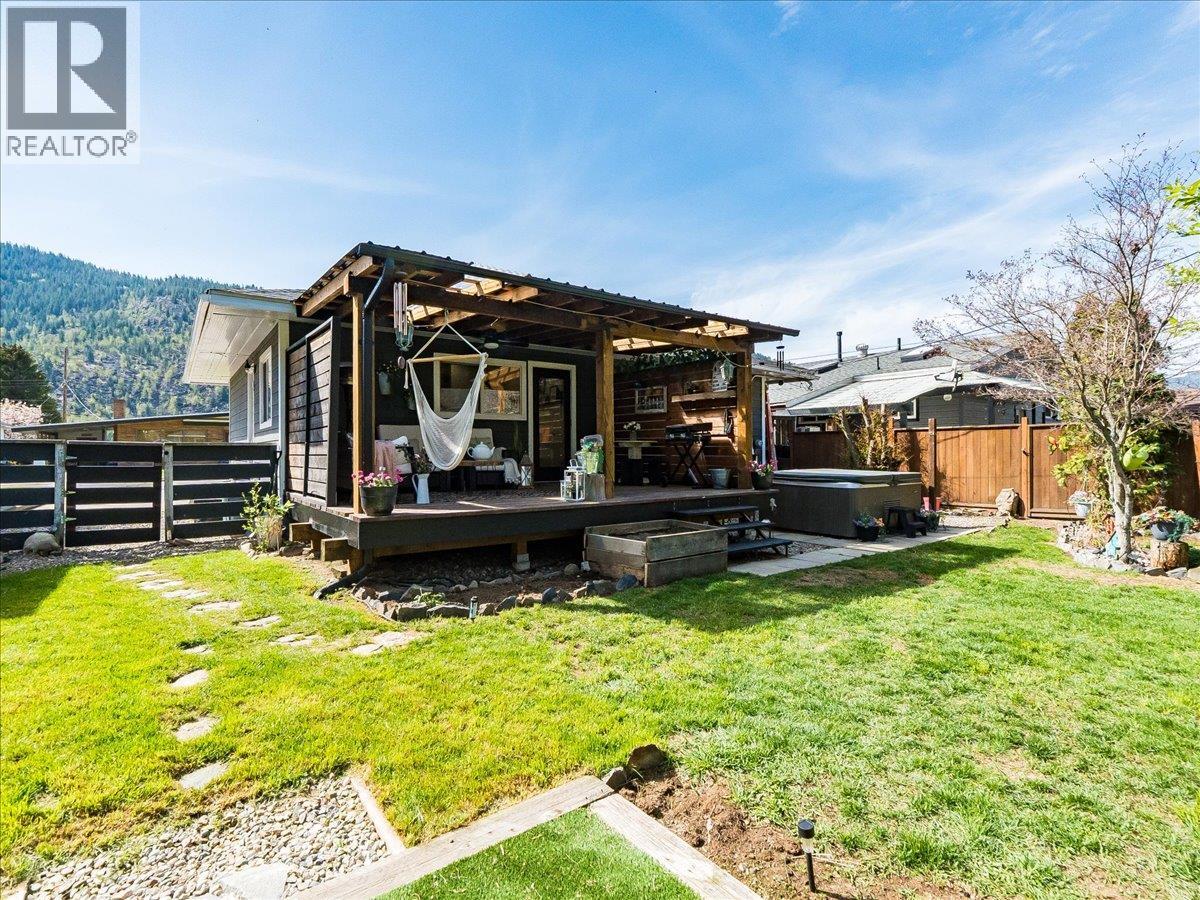 3461 Aster Drive, Trail, British Columbia  V1R 2X2 - Photo 41 - 10384382