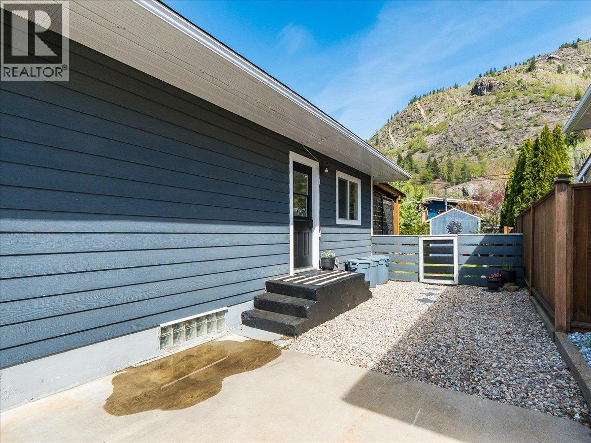 3461 Aster Drive, Trail, British Columbia  V1R 2X2 - Photo 50 - 10384382