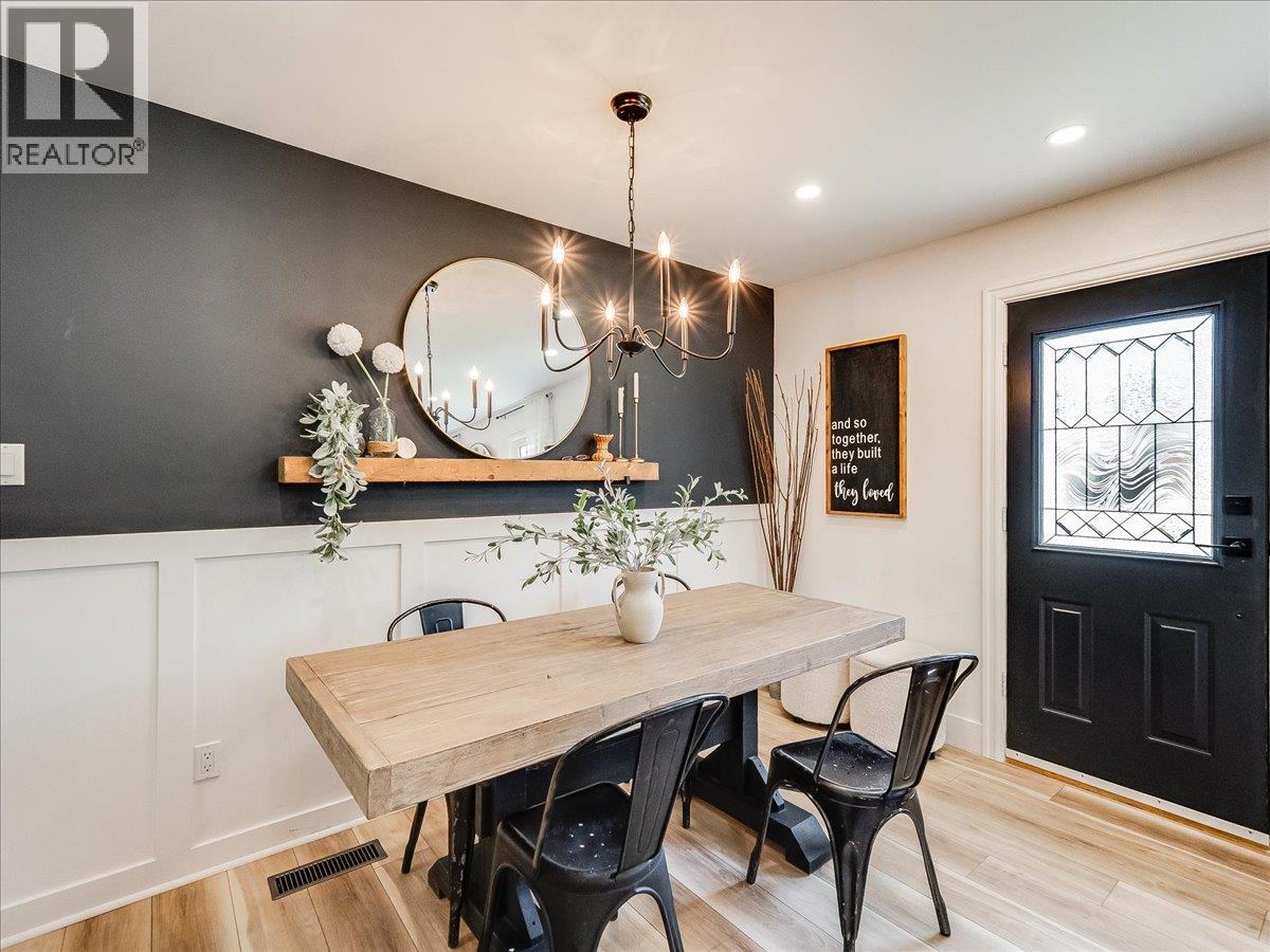 3461 Aster Drive, Trail, British Columbia  V1R 2X2 - Photo 7 - 10384382