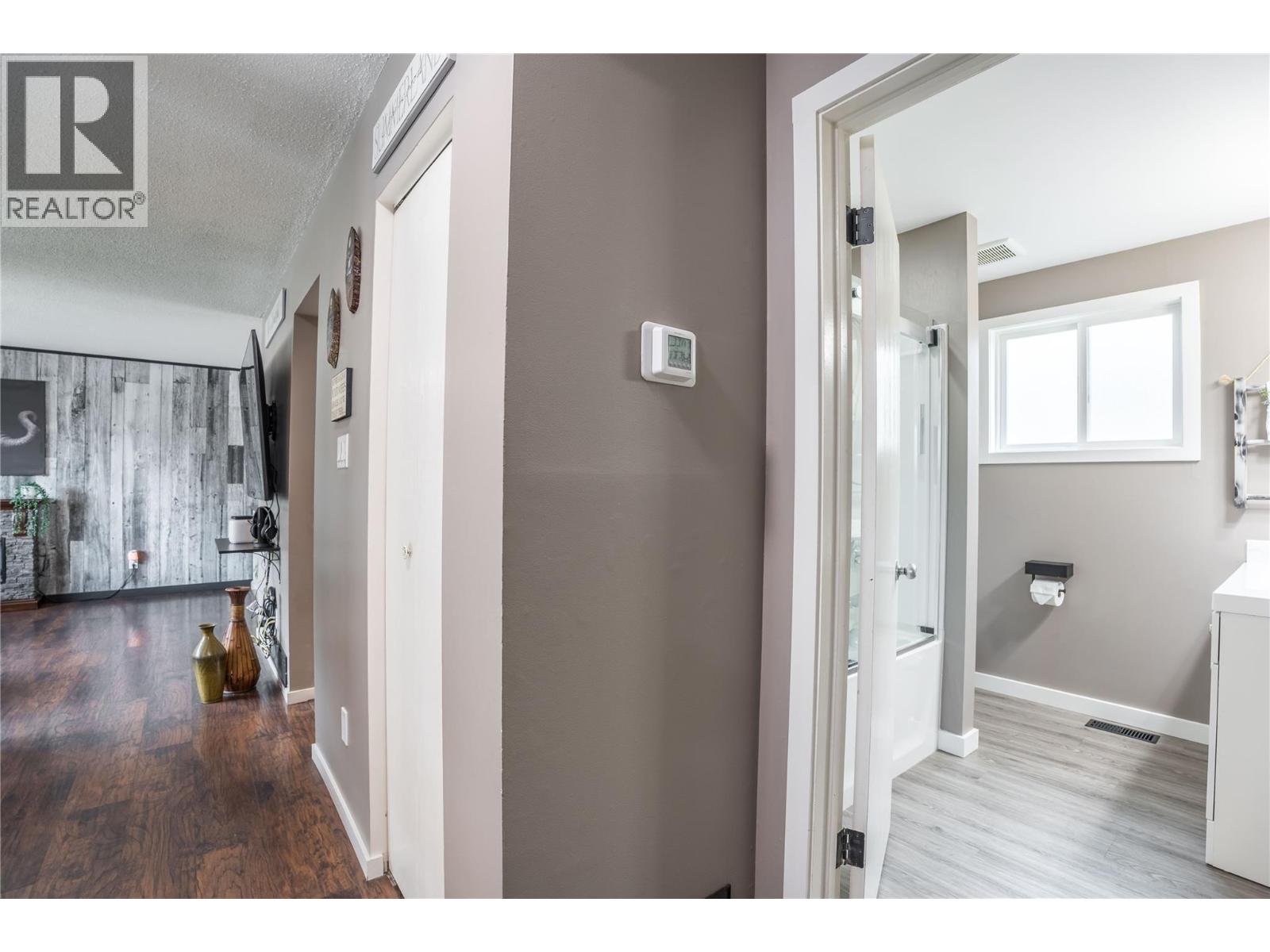 12408 Campbell Crescent, Summerland, British Columbia  V0H 1Z0 - Photo 11 - 10384078