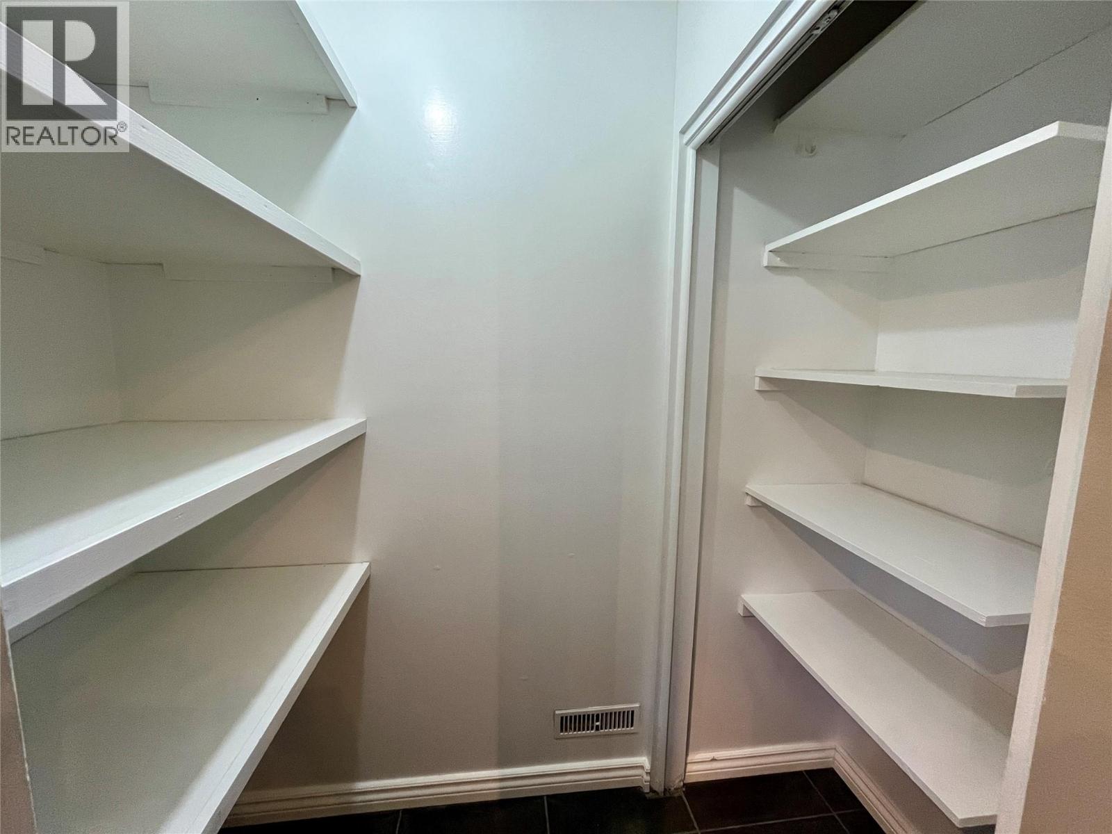 148 Gwillim Crescent, Tumbler Ridge, British Columbia  V0C 2W0 - Photo 10 - 10384434