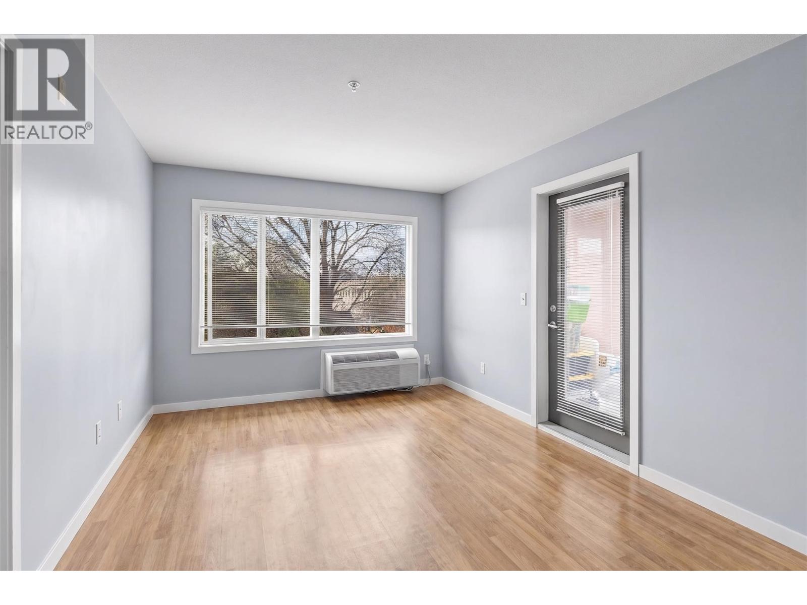 1550 Dickson Avenue Unit# 222, Kelowna, British Columbia  V1Y 9Y8 - Photo 2 - 10384331