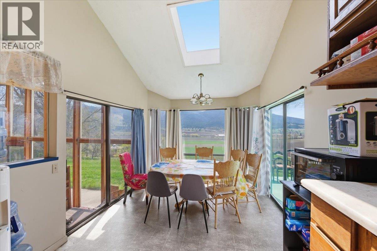 8163 Buchanan Road, Coldstream, British Columbia  V1B 3B8 - Photo 10 - 10384330