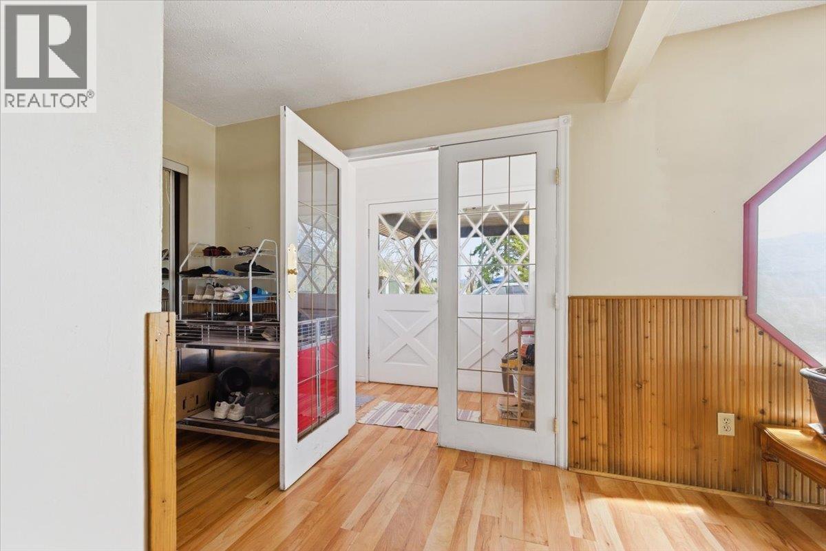 8163 Buchanan Road, Coldstream, British Columbia  V1B 3B8 - Photo 3 - 10384330