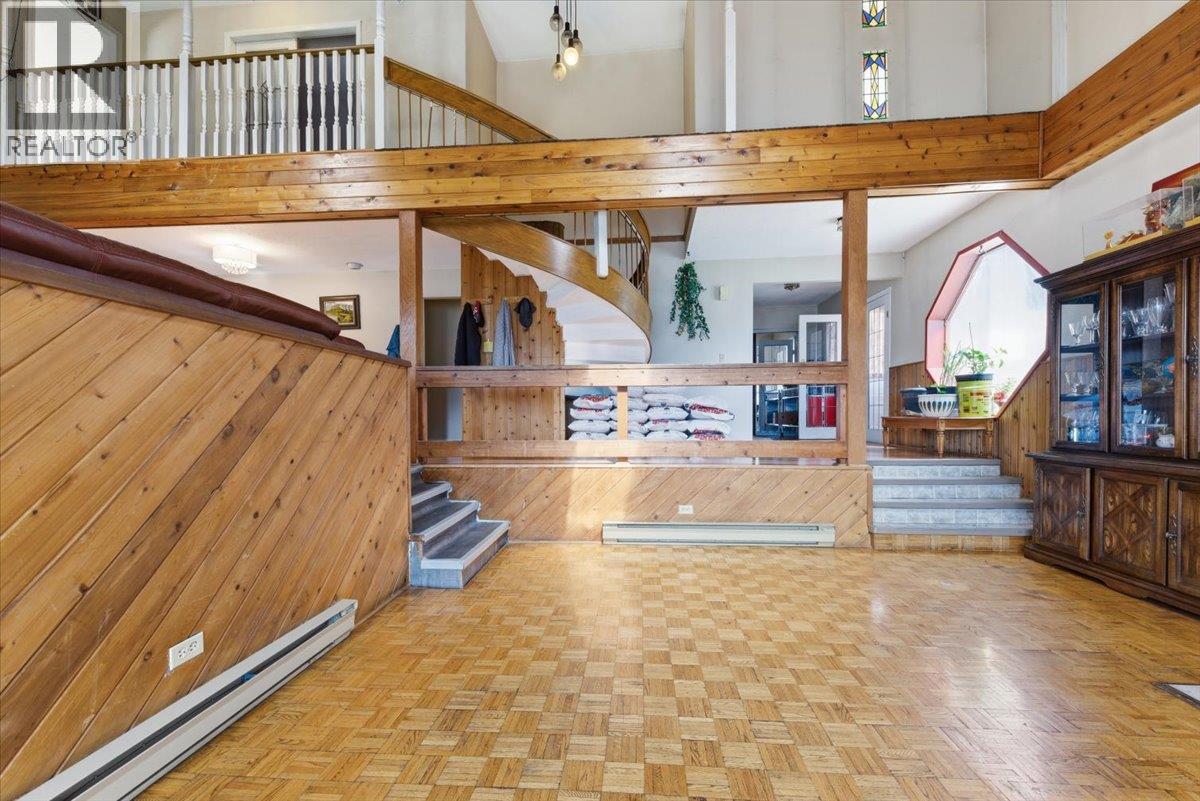 8163 Buchanan Road, Coldstream, British Columbia  V1B 3B8 - Photo 6 - 10384330