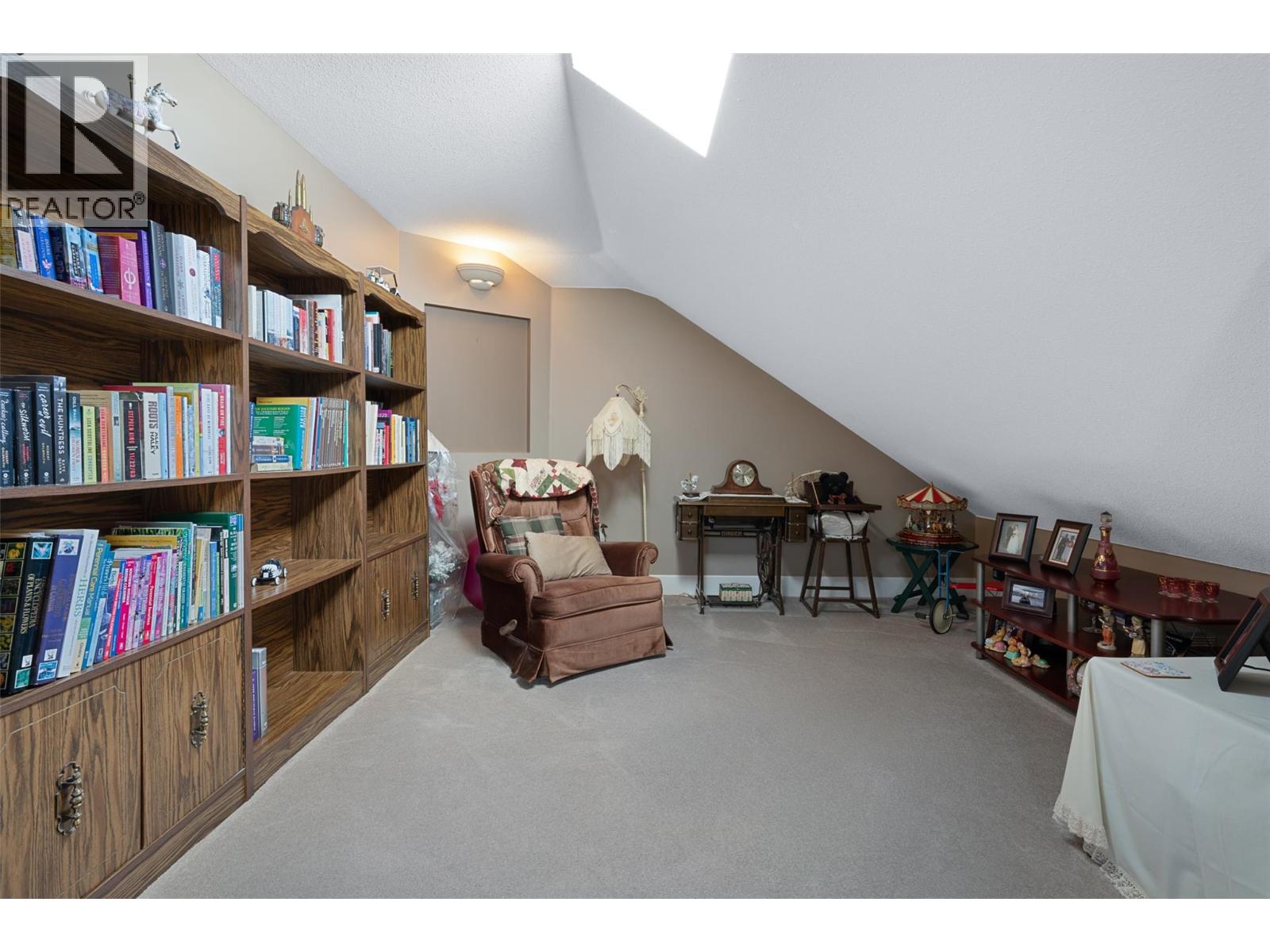 205 Merlin Court, Kelowna, British Columbia  V1V 1N2 - Photo 17 - 10384224