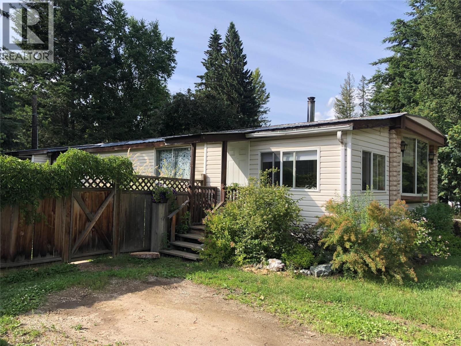 361 Ridge Drive Unit# 4, Clearwater, British Columbia  V0E 1N2 - Photo 2 - 10384557