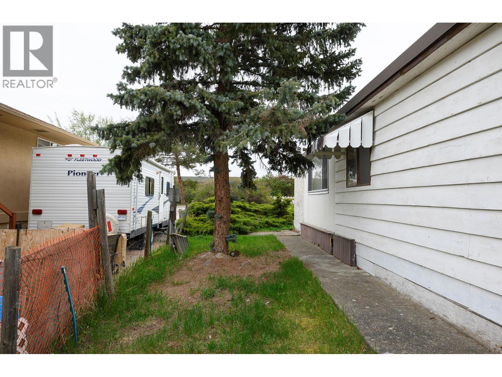 861 Klahanie Drive, Kamloops, British Columbia  V2C 5R1 - Photo 13 - 10384518