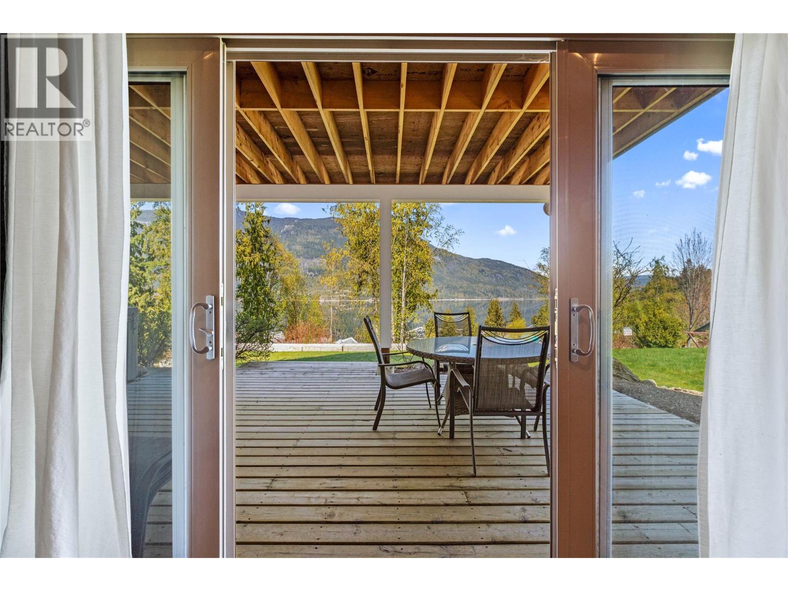 6421 Eagle Bay Road Unit# 73, Eagle Bay, British Columbia  V0E 1T0 - Photo 38 - 10381217