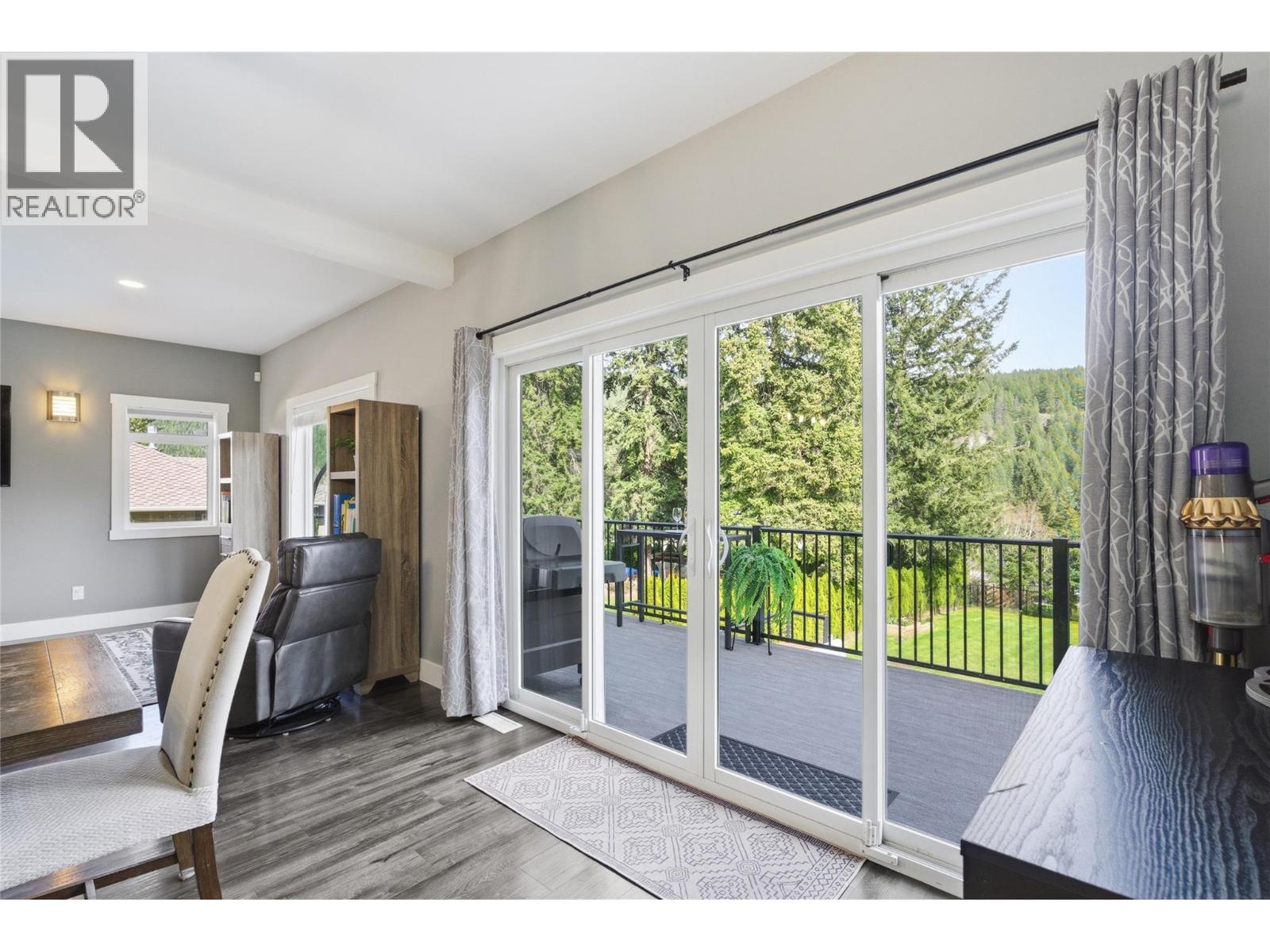 2790 Mountview Drive, Blind Bay, British Columbia  V0E 1H1 - Photo 30 - 10384426