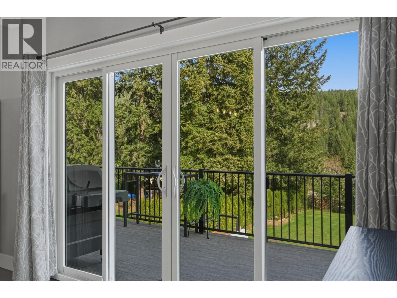 2790 Mountview Drive, Blind Bay, British Columbia  V0E 1H1 - Photo 31 - 10384426