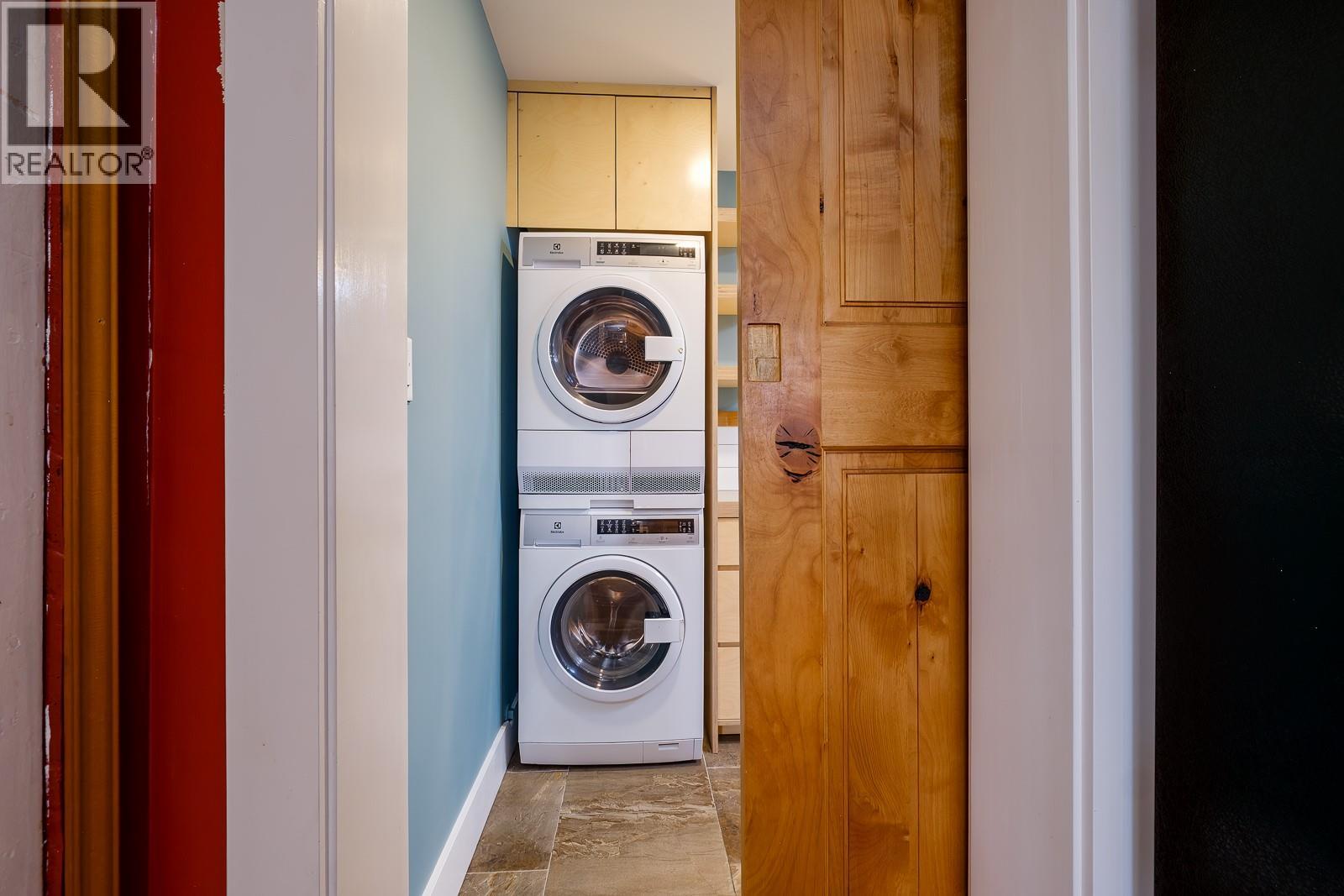 2034 Cliff Street, Rossland, British Columbia  V0G 1Y0 - Photo 24 - 10383399