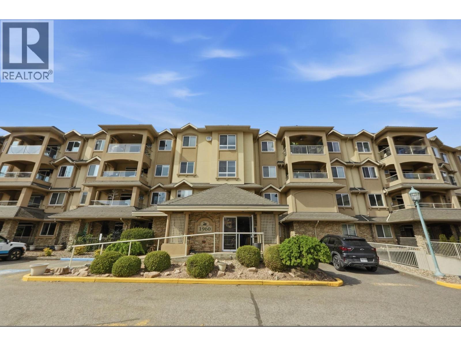 1960 Enterprise Way Unit# 206, Kelowna, British Columbia  V1Y 9S5 - Photo 2 - 10384582