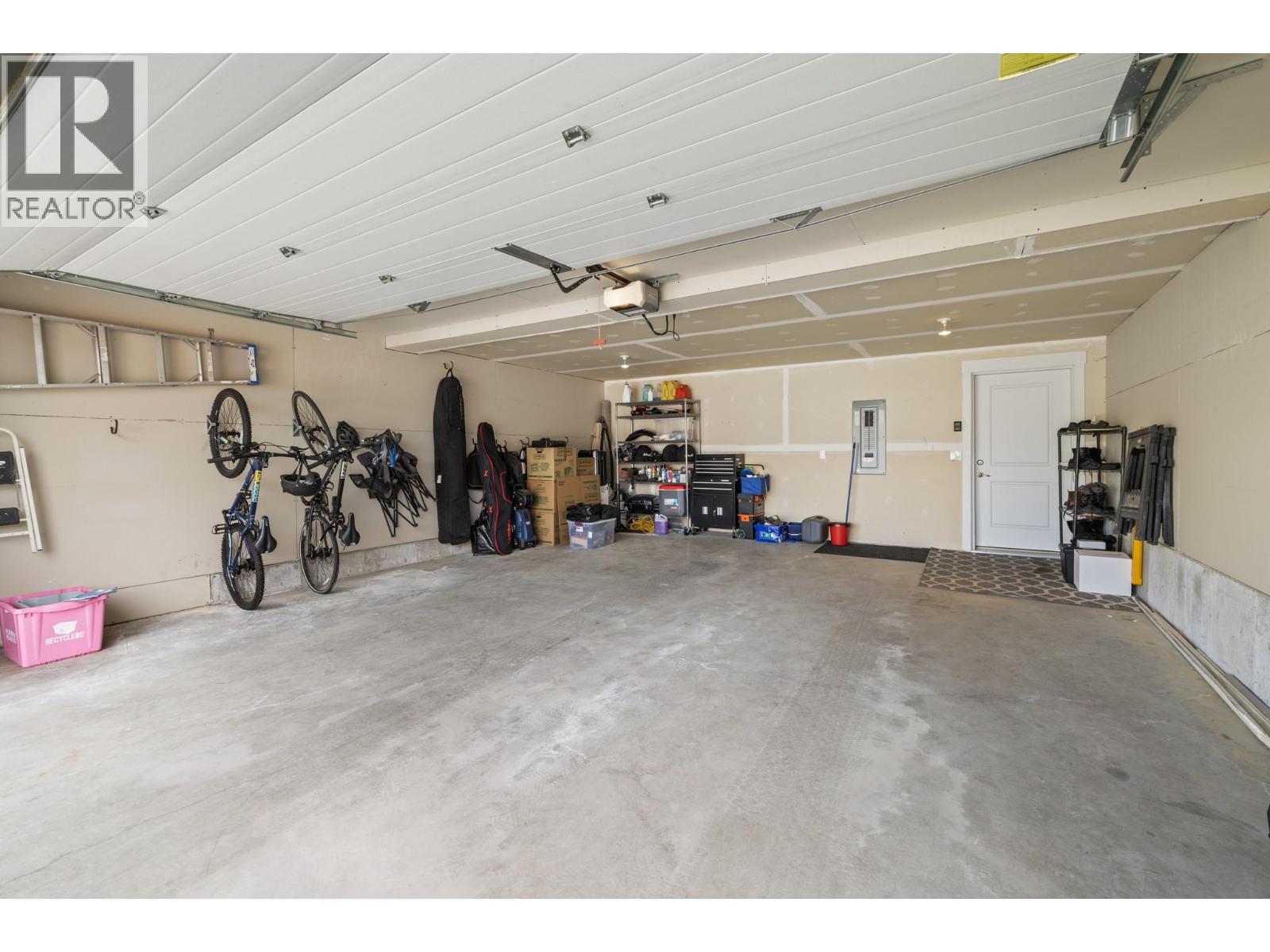 1260 Snowberry Avenue, Kelowna, British Columbia  V1W 5K7 - Photo 40 - 10382014