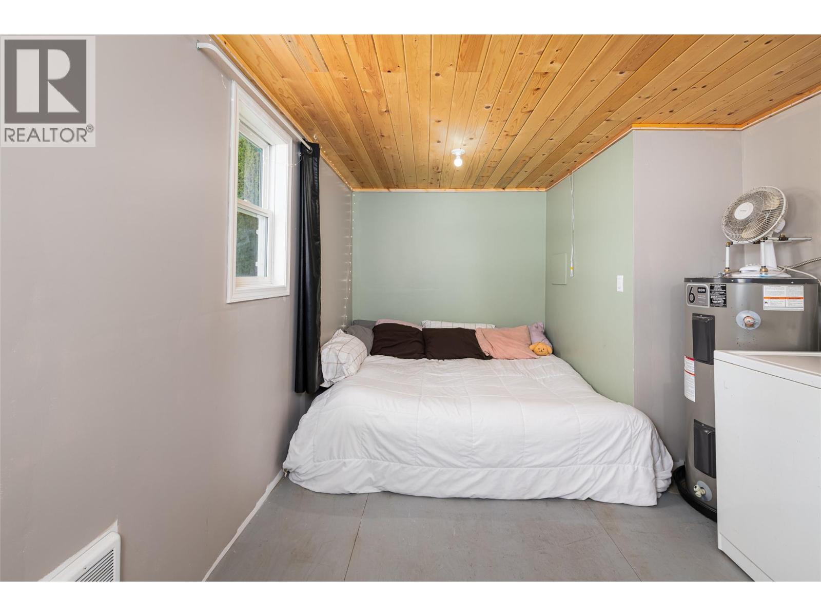 1610 Murdoch Street, Creston, British Columbia  V0B 1G5 - Photo 18 - 10384410