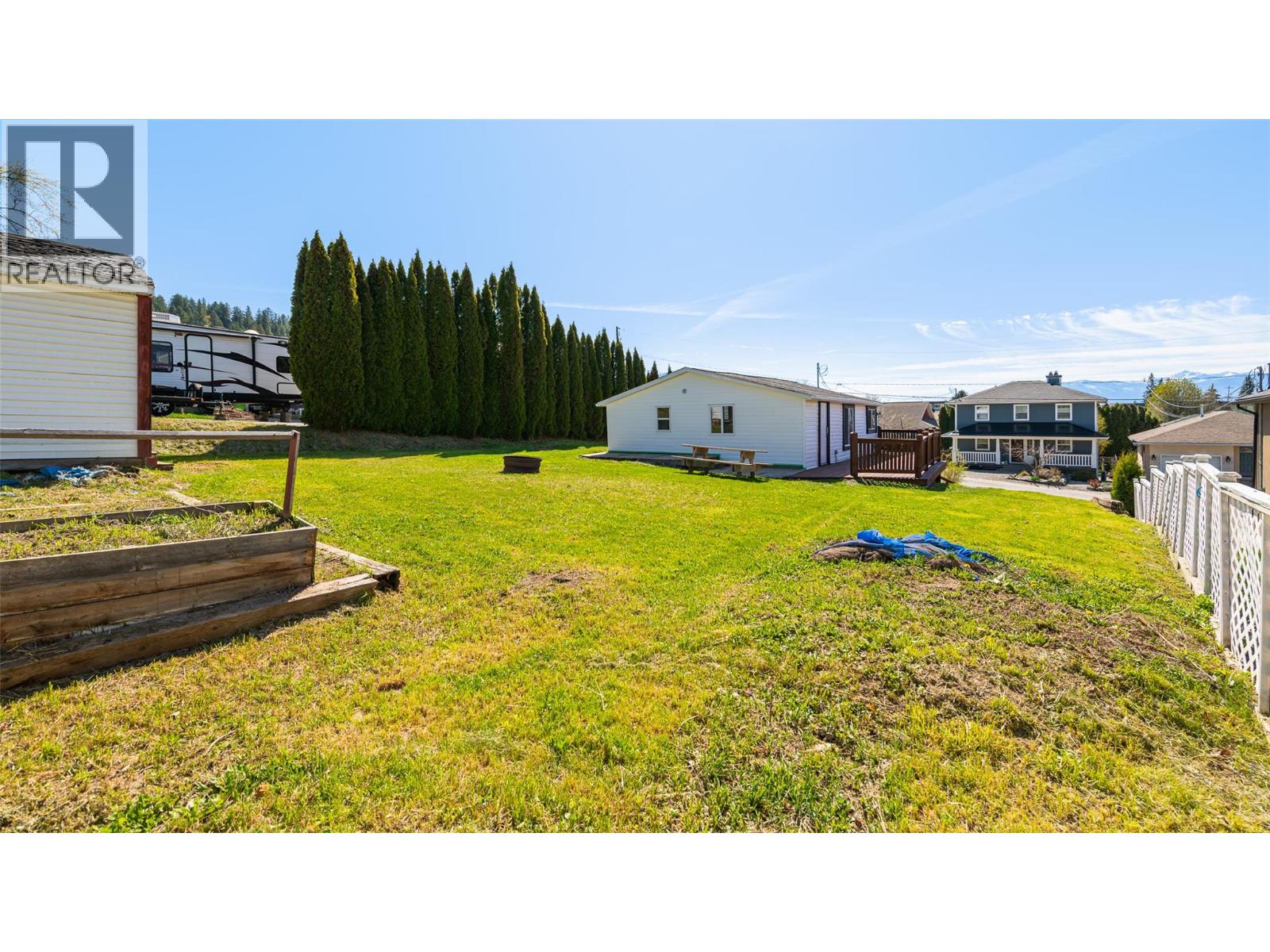 1610 Murdoch Street, Creston, British Columbia  V0B 1G5 - Photo 25 - 10384410