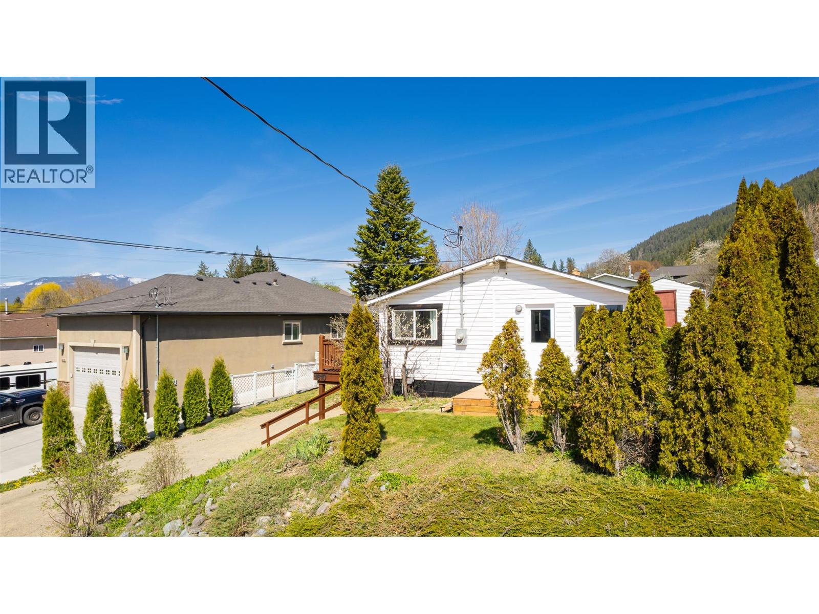 1610 Murdoch Street, Creston, British Columbia  V0B 1G5 - Photo 28 - 10384410