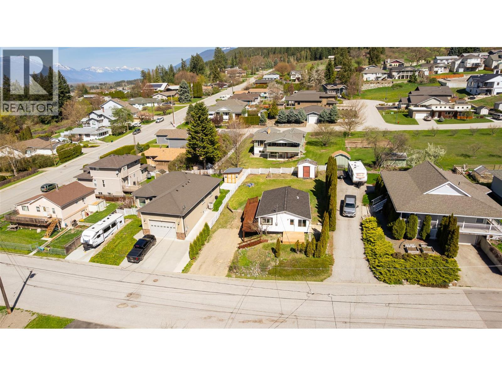 1610 Murdoch Street, Creston, British Columbia  V0B 1G5 - Photo 31 - 10384410