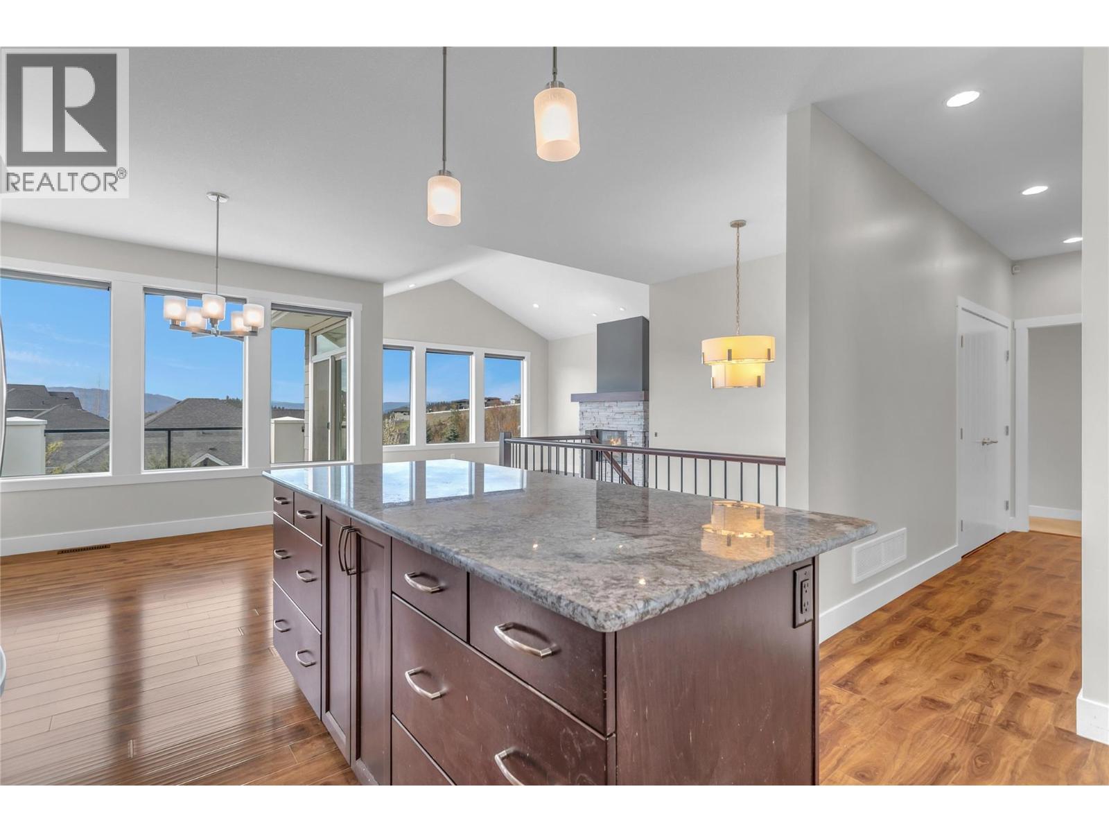 1362 Rocky Point Drive, Kelowna, British Columbia  V1V 2Z9 - Photo 12 - 10384373