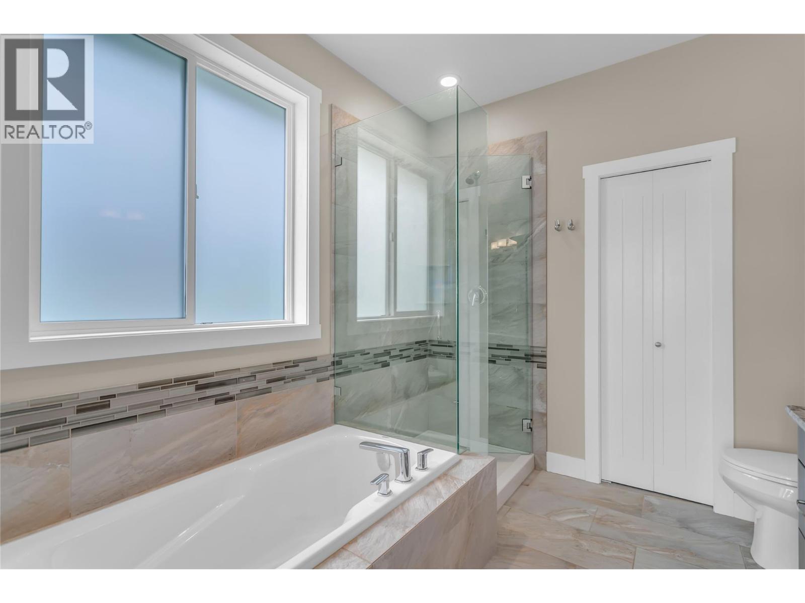 1362 Rocky Point Drive, Kelowna, British Columbia  V1V 2Z9 - Photo 22 - 10384373