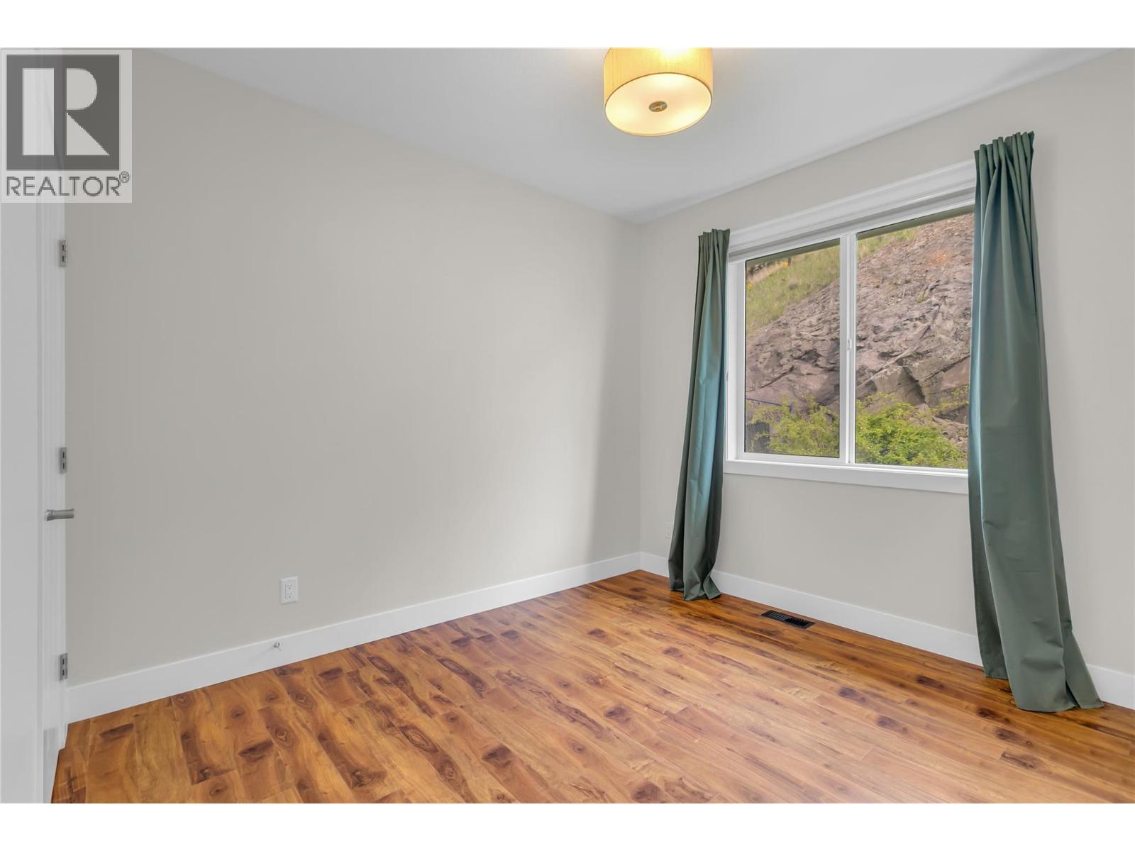 1362 Rocky Point Drive, Kelowna, British Columbia  V1V 2Z9 - Photo 25 - 10384373