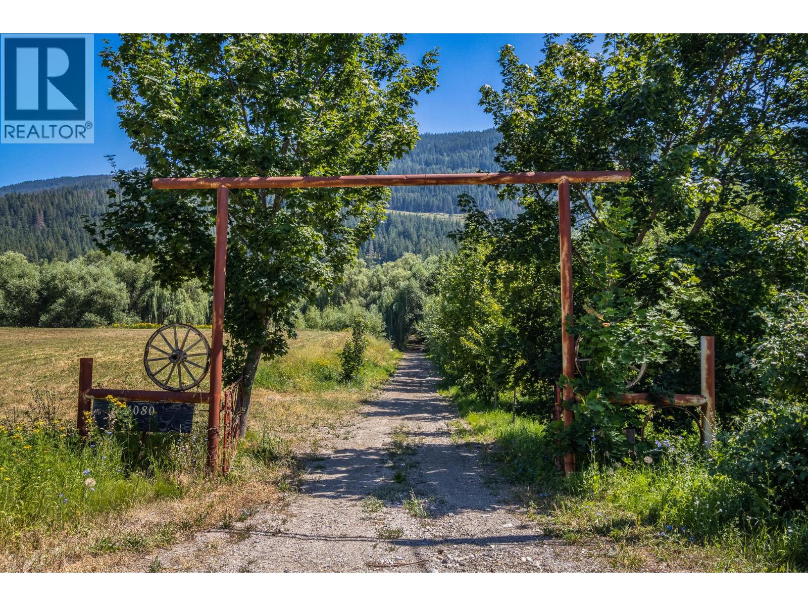 4080 50 Street Ne, Salmon Arm, British Columbia  V1E 1Y5 - Photo 1 - 10384167