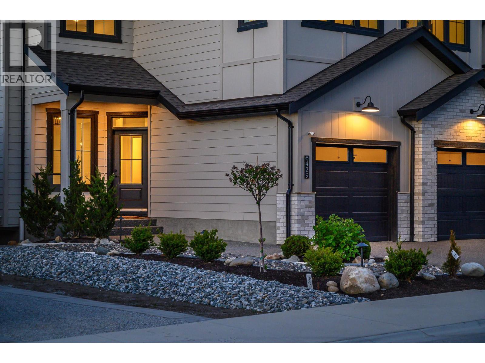 429 Morningview Drive, Coldstream, British Columbia  V1B 0B5 - Photo 3 - 10379967