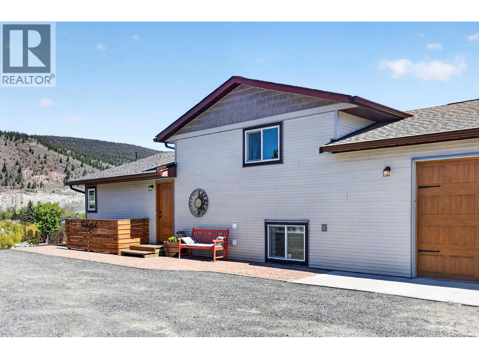 1301 Fir Avenue, Merritt, British Columbia  V1S 1L1 - Photo 5 - 10384365