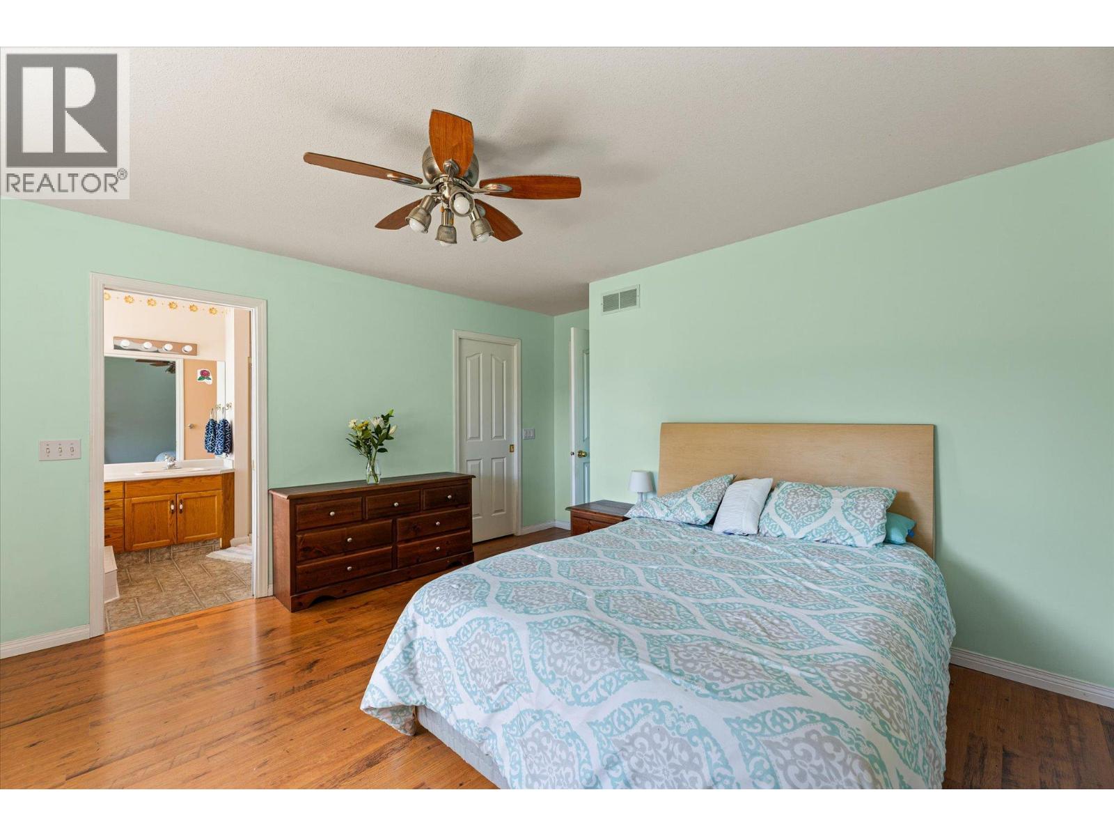 1881 Portland Place, Kelowna, British Columbia  V1V 1P9 - Photo 12 - 10384055